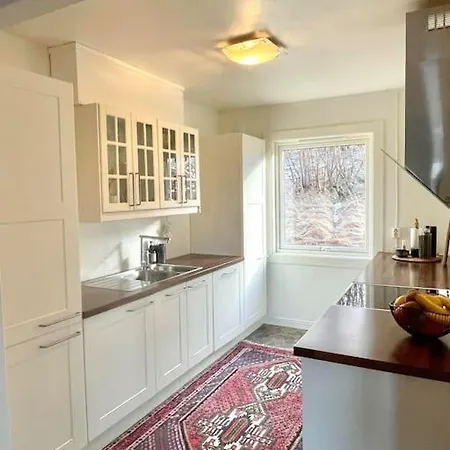 Flott 4-roms Til Leie