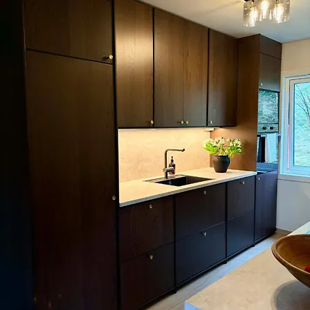 Flott 4-roms Til Leie Appartement *